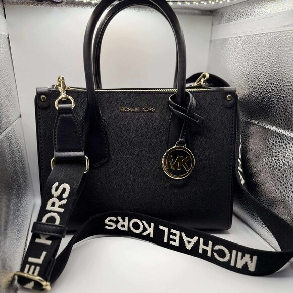 Michael kors hand bag - Picture 2 of 3